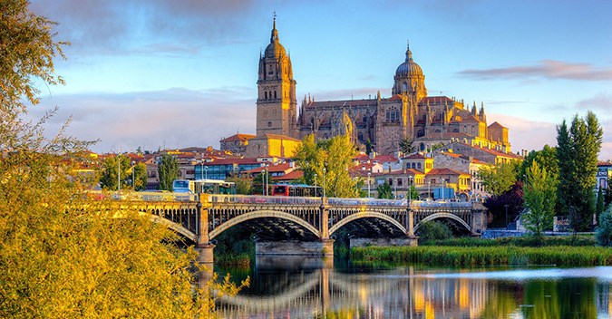 Porto, the Douro valley (Portugal) and Salamanca (Spain)