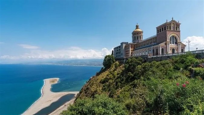 Mediterranean New Year's Eve - Naples, the Amalfi Coast and Sicily