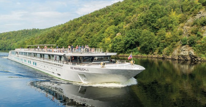 Little Gems of the Seine: Between Bucolic Stopovers and Royal Shores