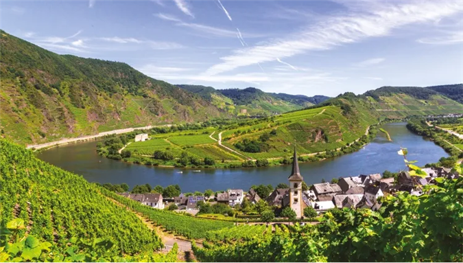 The Four Valleys Cruise: the most beautiful landscapes along European rivers