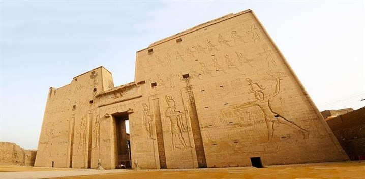 Nile Cruise: The Land of the Pharaohs